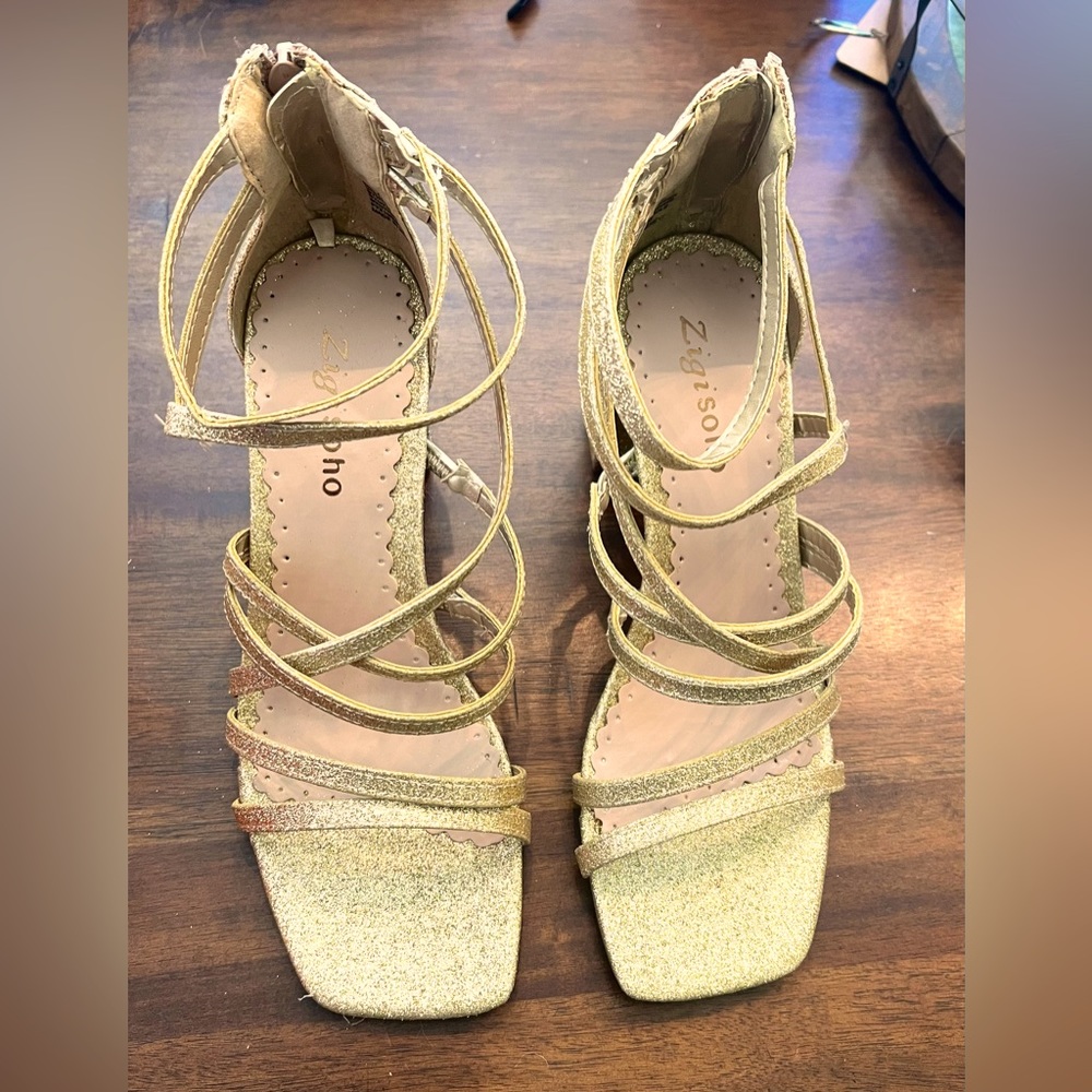 Zigi Soho Emilia Sandal in Gold